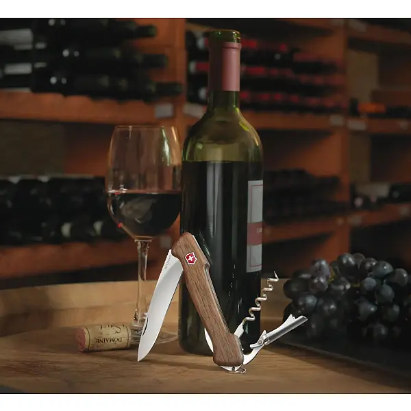 Victorinox Wine Master 紅酒大師核桃木柄侍酒刀 0.9701.63-0
