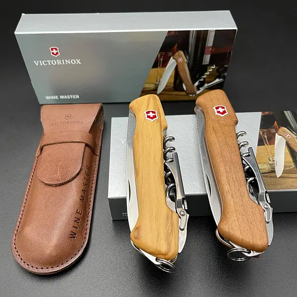 Victorinox Wine Master 紅酒大師橄欖木柄侍酒刀 0.9701.64-0