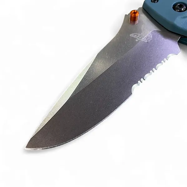 Benchmade Adira 海藍Grivory柄/AXIS鎖/半齒刃折刀-0