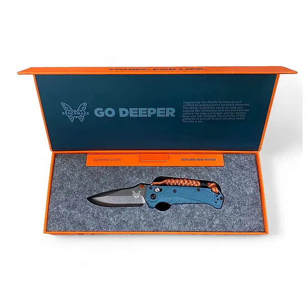 Benchmade MINI ADIRA™ 海藍Grivory柄 AXIS鎖折刀-0